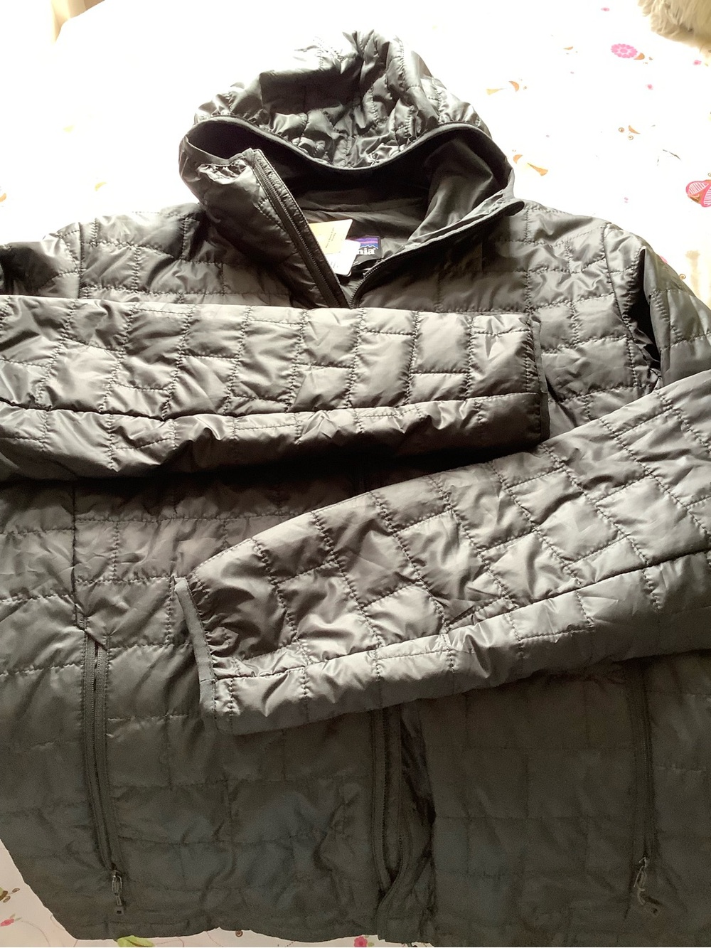 Patagonia Men's Quilted Hooded Puffer Jacket - Black